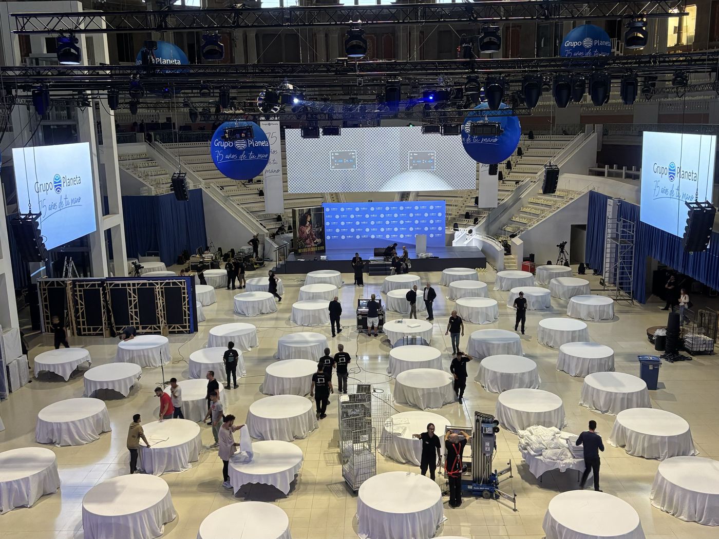 Escenografía para congreso corporativo